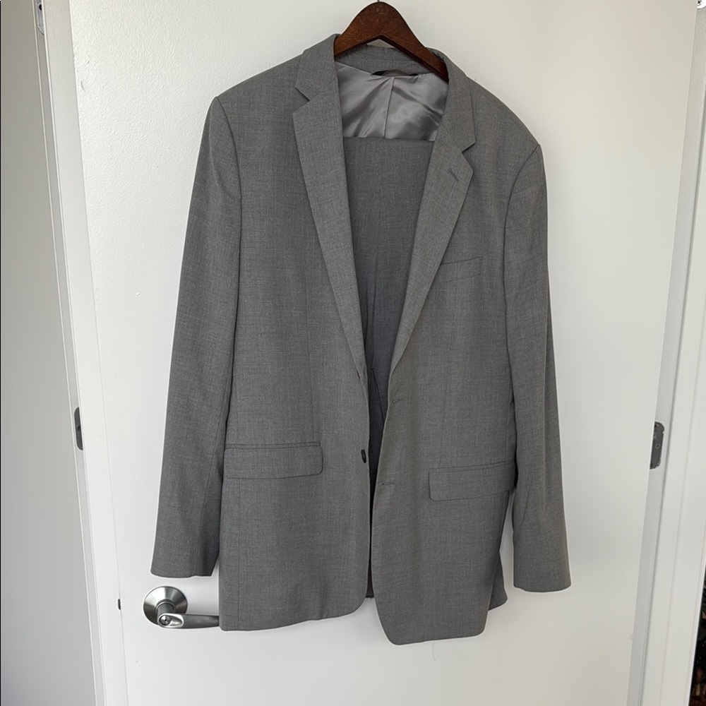 Banana Republic Men's Gray Blazer and Pants
